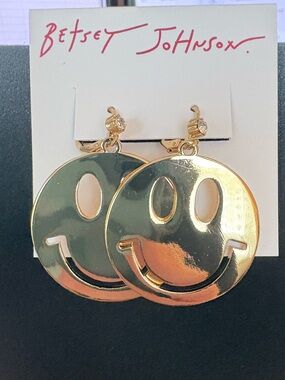 NWT Betsey Johnson Gold Smiley Face Drop Earrings